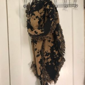 Soft oversized H&M scarf